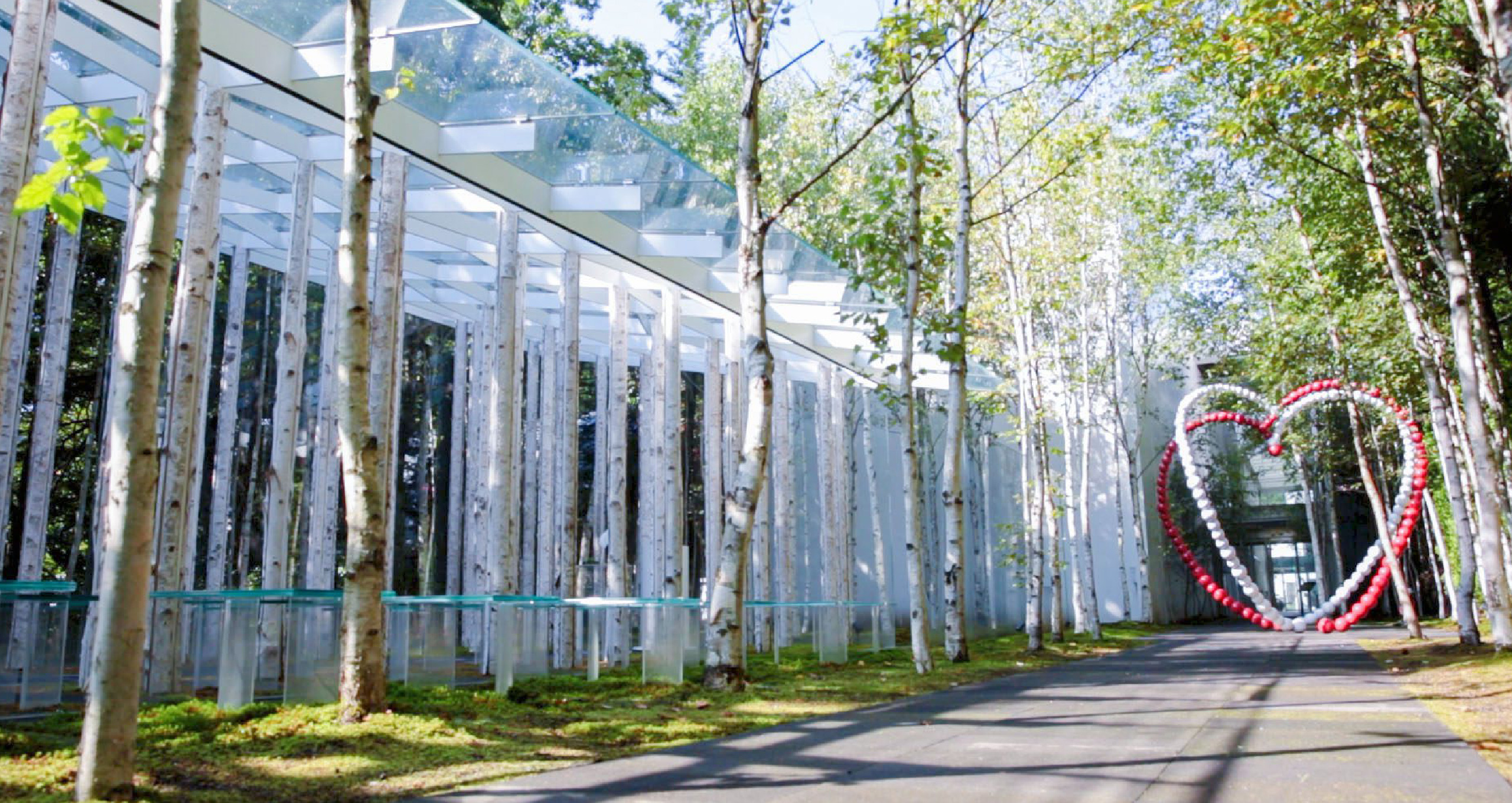 建築家 隈研吾が魅せる 自然とアートが織りなすチャペル Fantastic Karuizawa